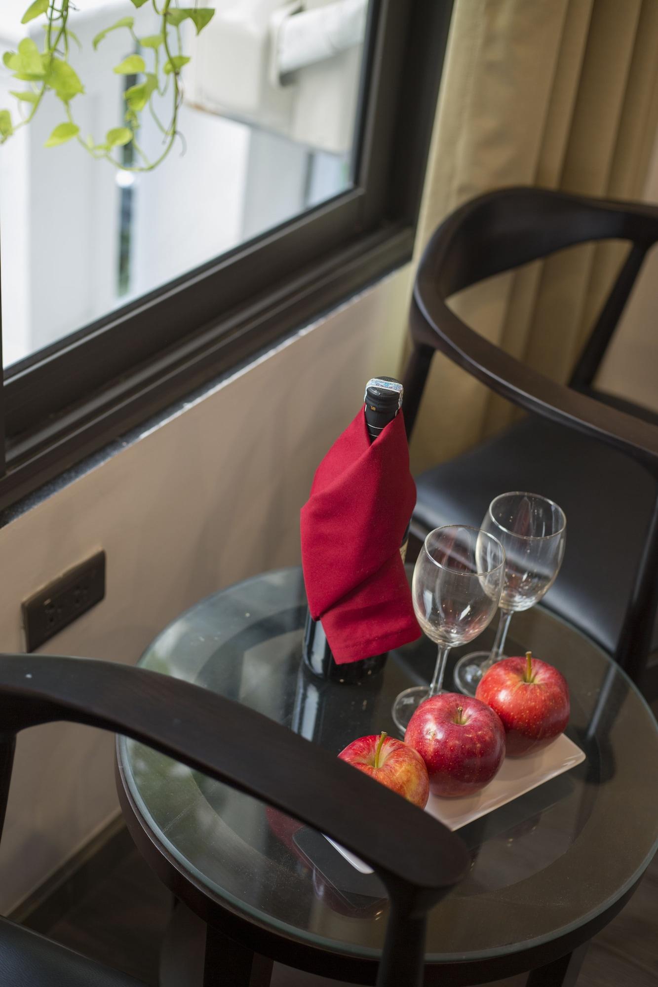 Galliot Central Hotel Ханой Екстериор снимка