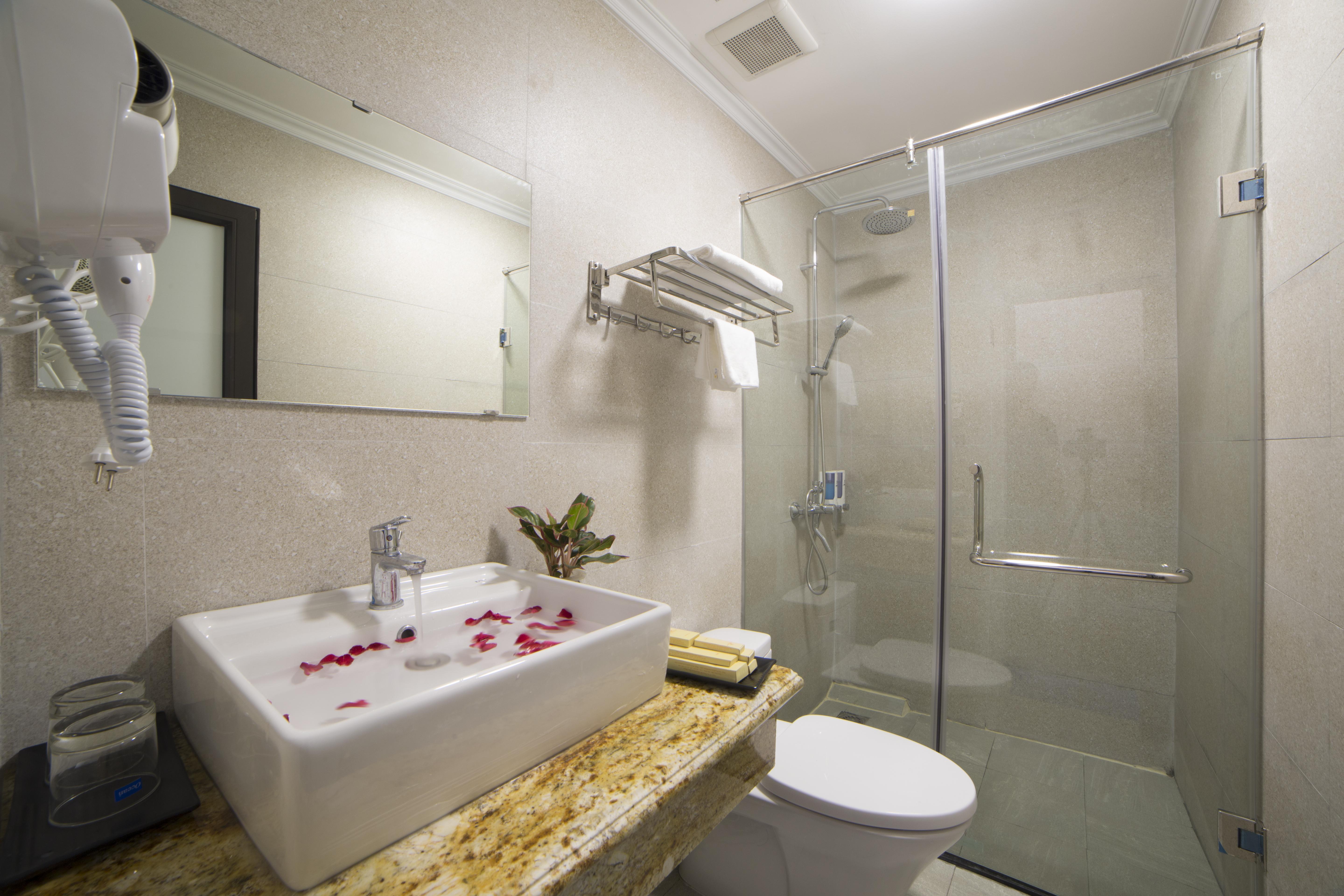 Galliot Central Hotel Ханой Екстериор снимка